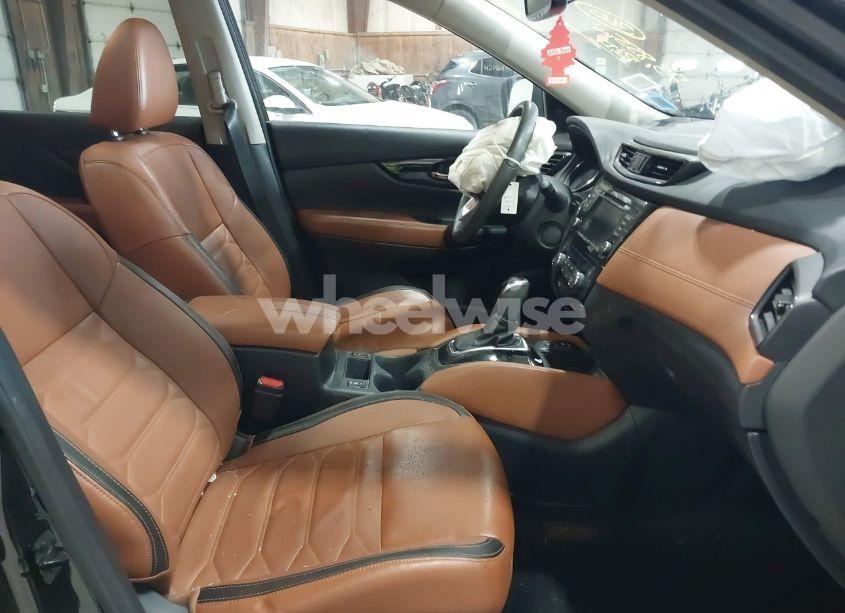 Photo 5 of 2019 Nissan Rogue SL (VIN 5N1AT2MV7KC809442)