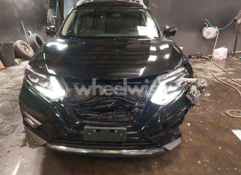 Photo 6 of 2019 Nissan Rogue SL (VIN 5N1AT2MV7KC823194)