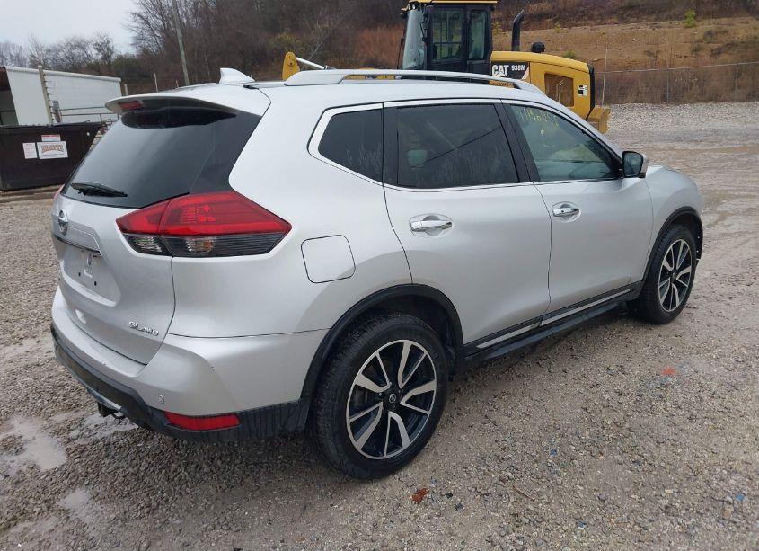 Photo 4 of 2020 Nissan Rogue SL INTELLIGENT AWD (VIN 5N1AT2MV7LC722318)