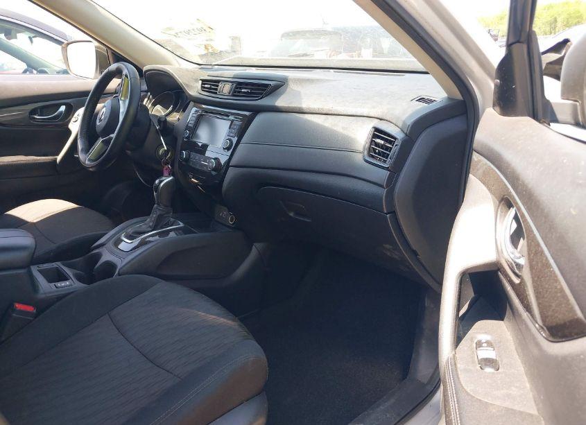 Photo 5 of 2020 Nissan Rogue S INTELLIGENT AWD (VIN 5N1AT2MV7LC730855)