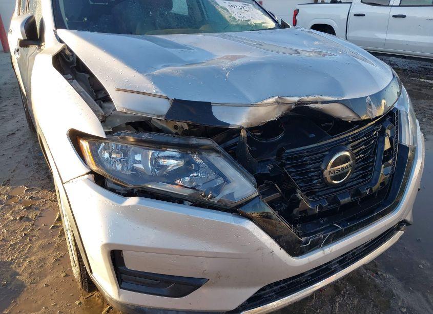 Photo 6 of 2020 Nissan Rogue S INTELLIGENT AWD (VIN 5N1AT2MV7LC730855)