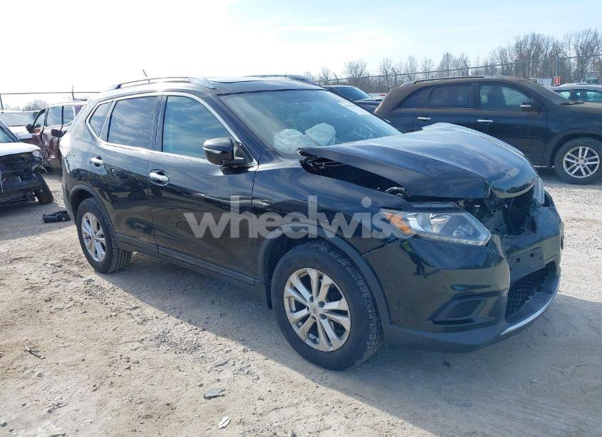 2015 Nissan Rogue SV (VIN 5N1AT2MV8FC869591) main photo