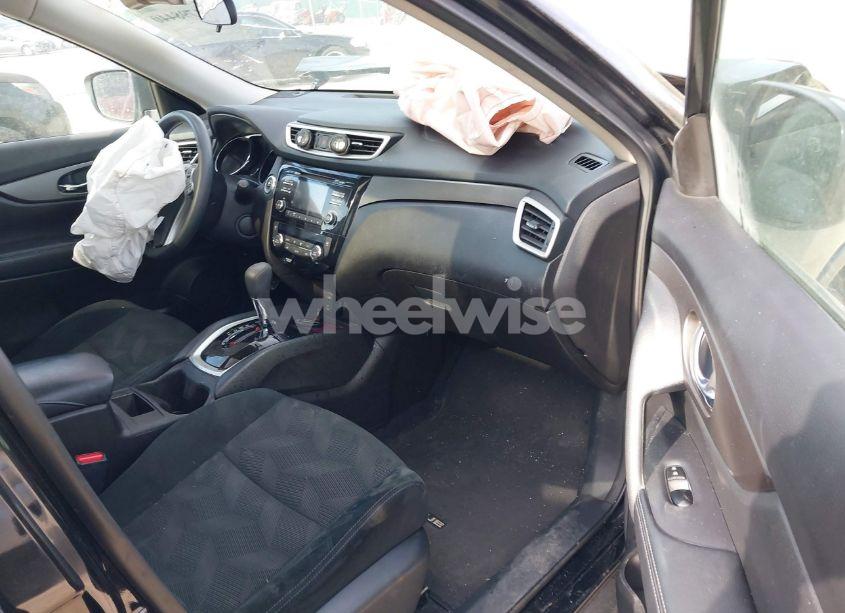 Photo 5 of 2015 Nissan Rogue SV (VIN 5N1AT2MV8FC869591)