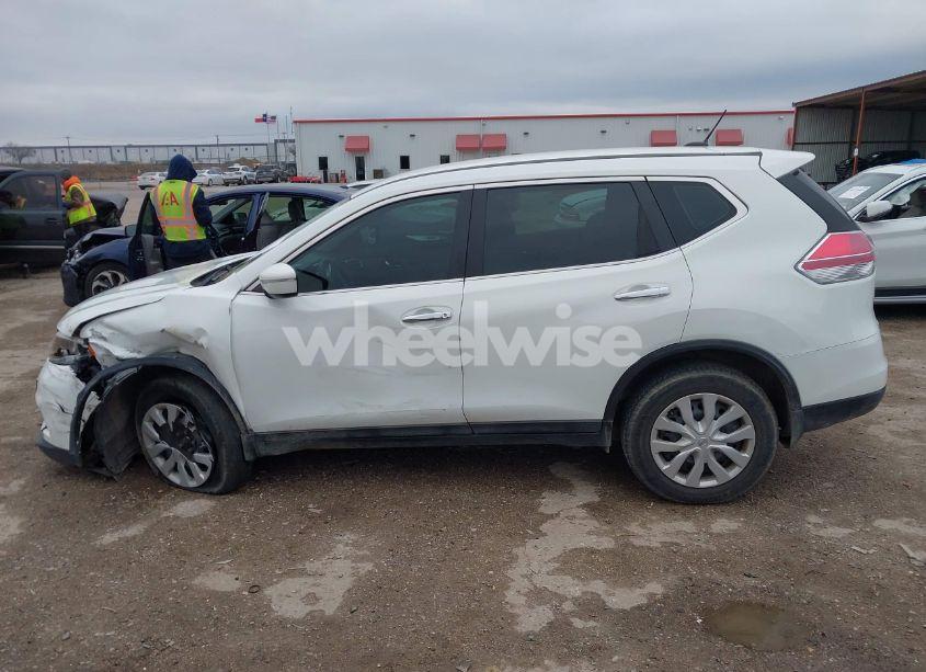 Photo 13 of 2015 Nissan Rogue S (VIN 5N1AT2MV8FC882440)