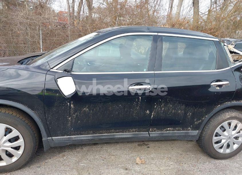 Photo 14 of 2015 Nissan Rogue S (VIN 5N1AT2MV8FC927005)