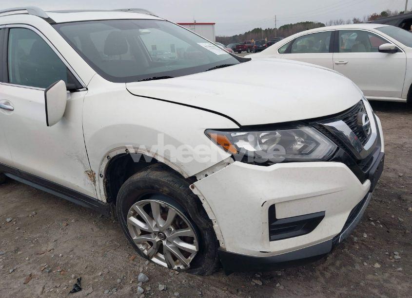 Photo 6 of 2017 Nissan Rogue SV (VIN 5N1AT2MV8HC751950)