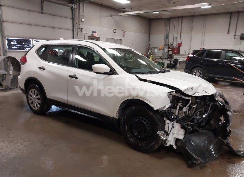 2017 Nissan Rogue S (VIN 5N1AT2MV8HC783524) main photo