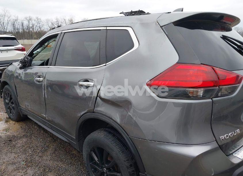 Photo 15 of 2017 Nissan Rogue SV (VIN 5N1AT2MV8HC802900)