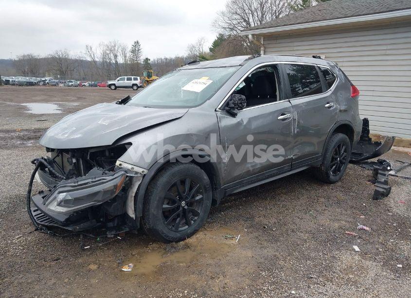 Photo 2 of 2017 Nissan Rogue SV (VIN 5N1AT2MV8HC802900)