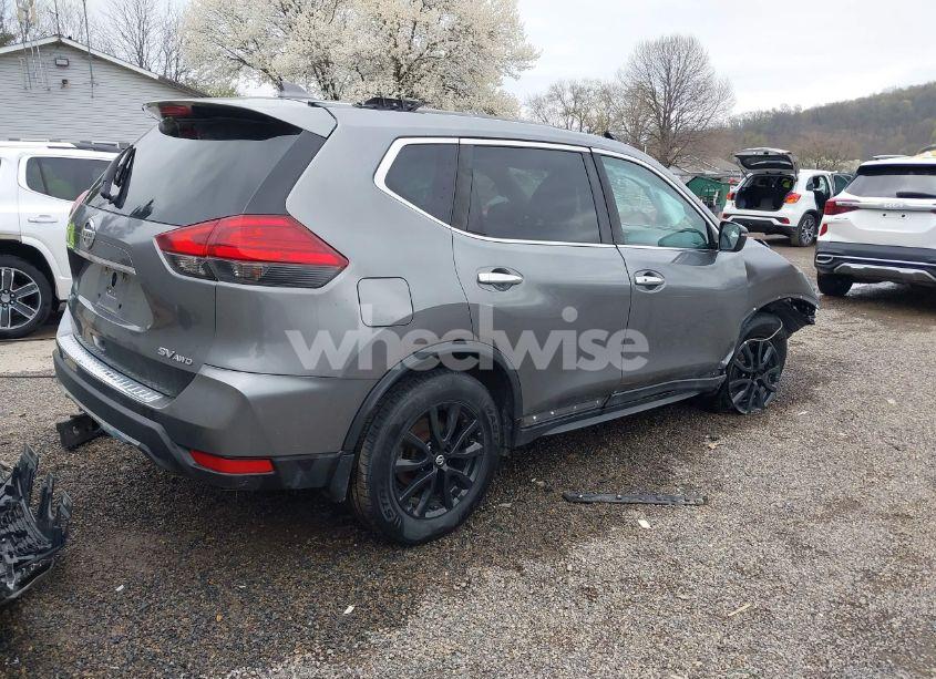 Photo 4 of 2017 Nissan Rogue SV (VIN 5N1AT2MV8HC802900)