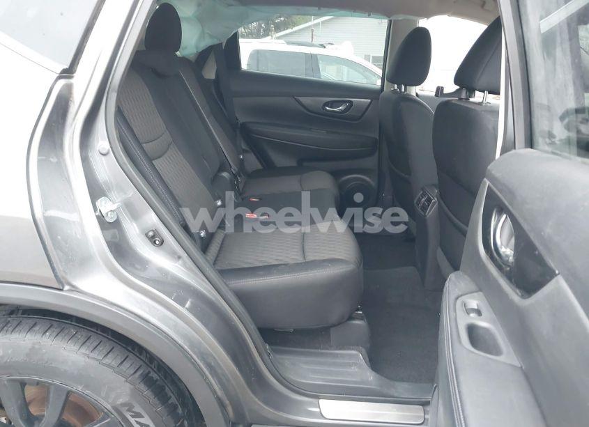 Photo 8 of 2017 Nissan Rogue SV (VIN 5N1AT2MV8HC802900)