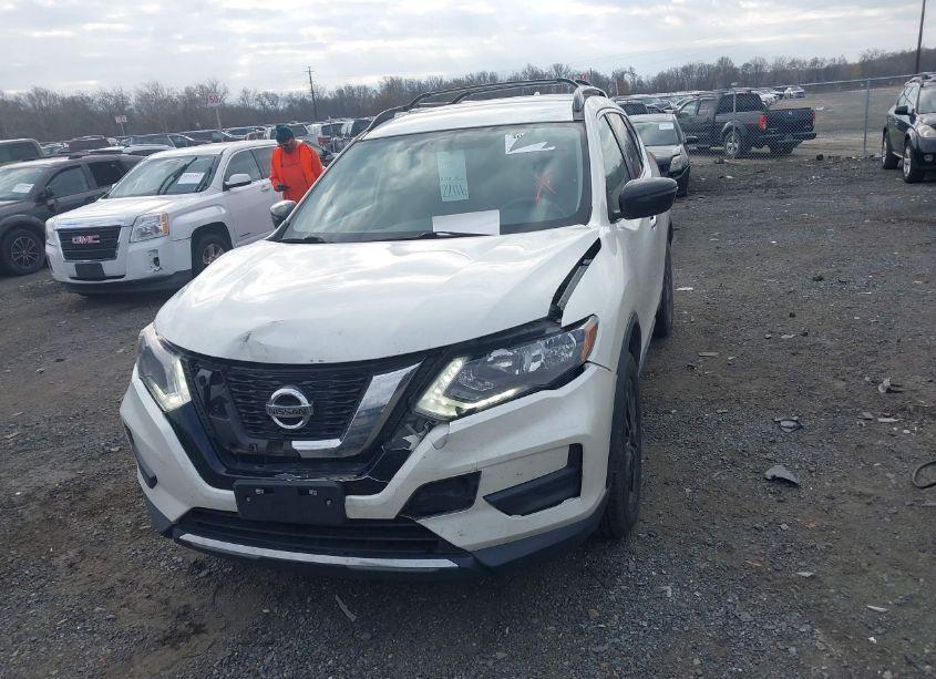 Photo 12 of 2017 Nissan Rogue SV (VIN 5N1AT2MV8HC803853)