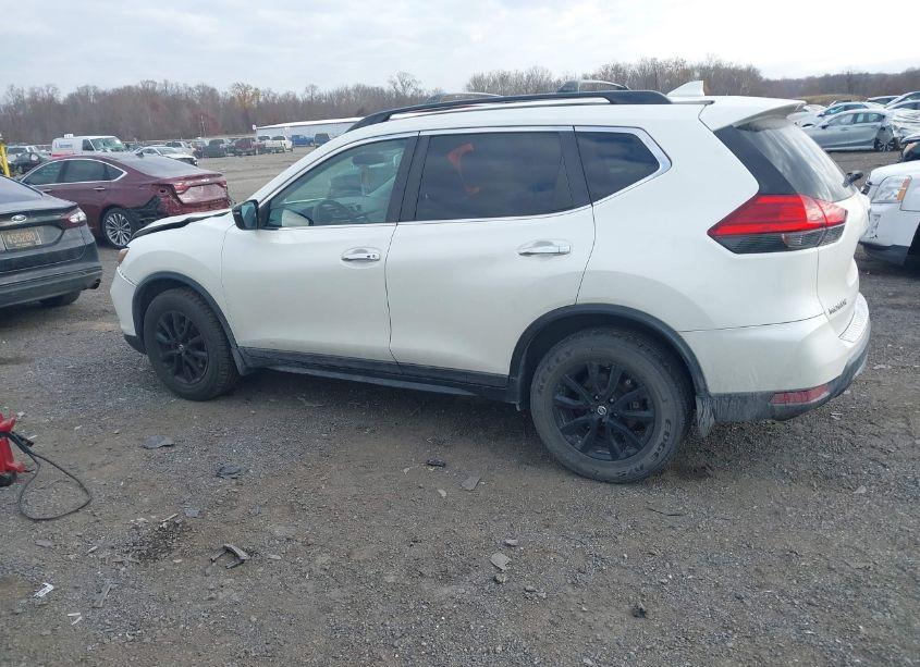 Photo 14 of 2017 Nissan Rogue SV (VIN 5N1AT2MV8HC803853)