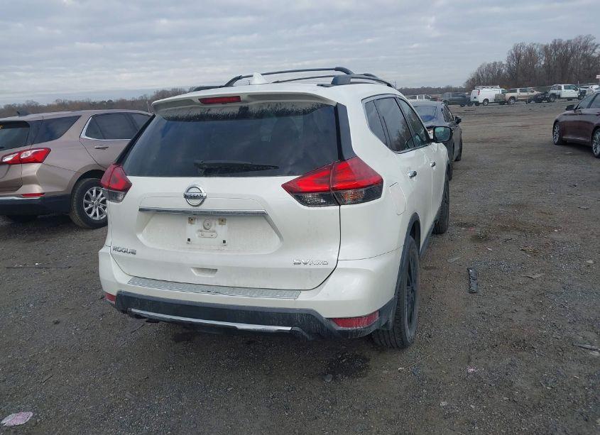 Photo 16 of 2017 Nissan Rogue SV (VIN 5N1AT2MV8HC803853)