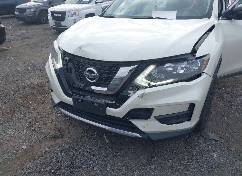 Photo 6 of 2017 Nissan Rogue SV (VIN 5N1AT2MV8HC803853)