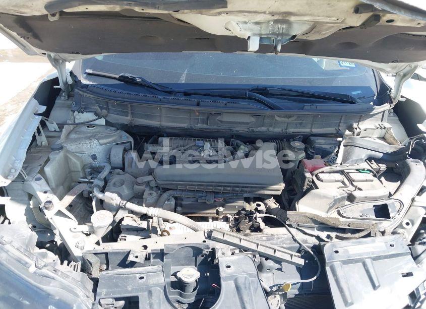 Photo 10 of 2017 Nissan Rogue SV (VIN 5N1AT2MV8HC814318)