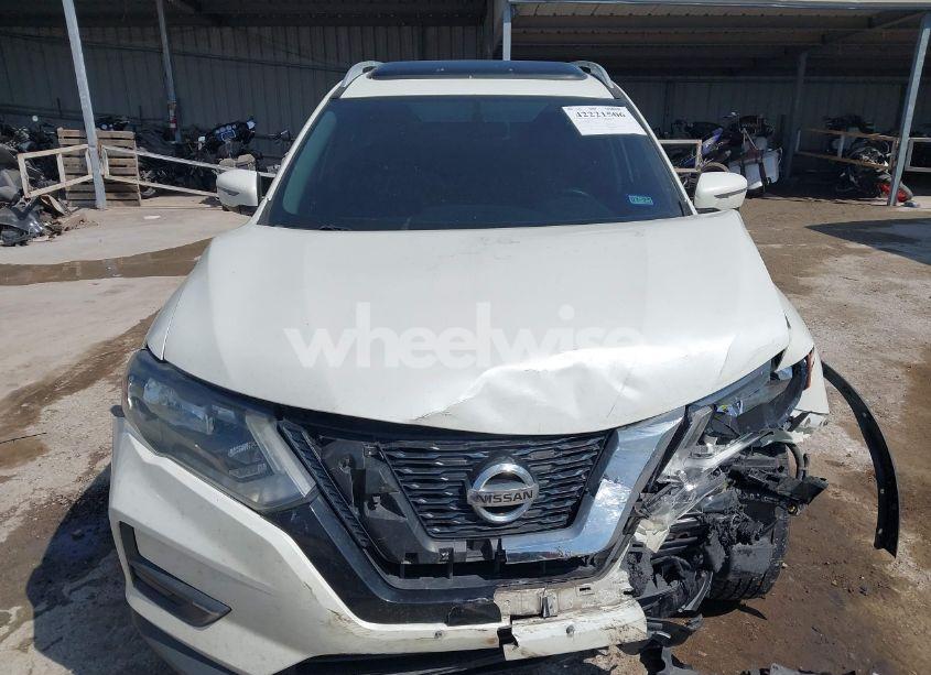 Photo 12 of 2017 Nissan Rogue SV (VIN 5N1AT2MV8HC814318)