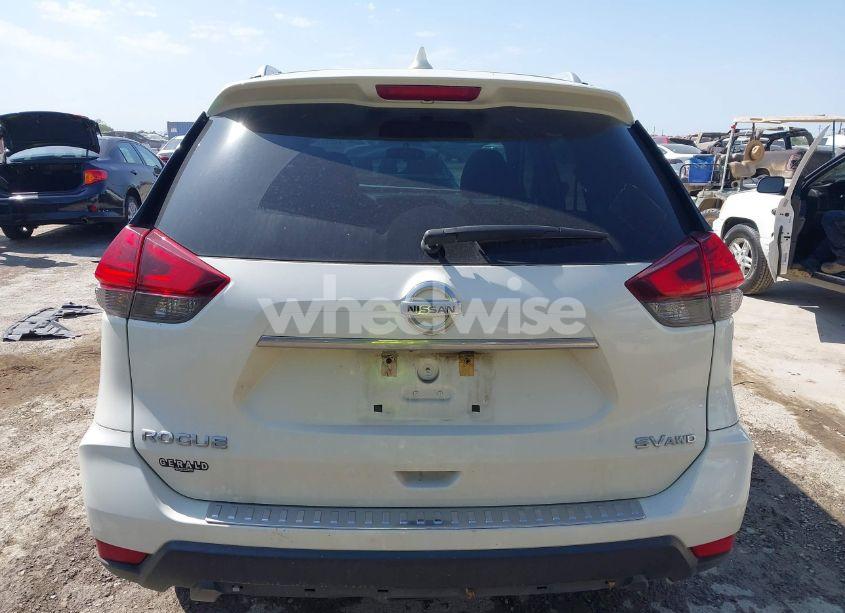 Photo 16 of 2017 Nissan Rogue SV (VIN 5N1AT2MV8HC814318)