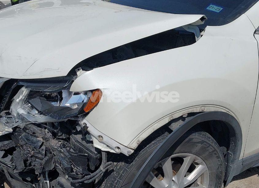 Photo 6 of 2017 Nissan Rogue SV (VIN 5N1AT2MV8HC814318)