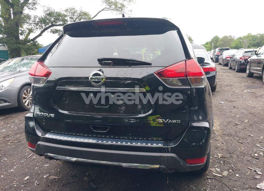 Photo 16 of 2017 Nissan Rogue SV (VIN 5N1AT2MV8HC824587)