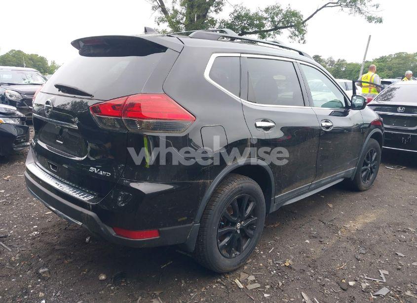 Photo 4 of 2017 Nissan Rogue SV (VIN 5N1AT2MV8HC824587)