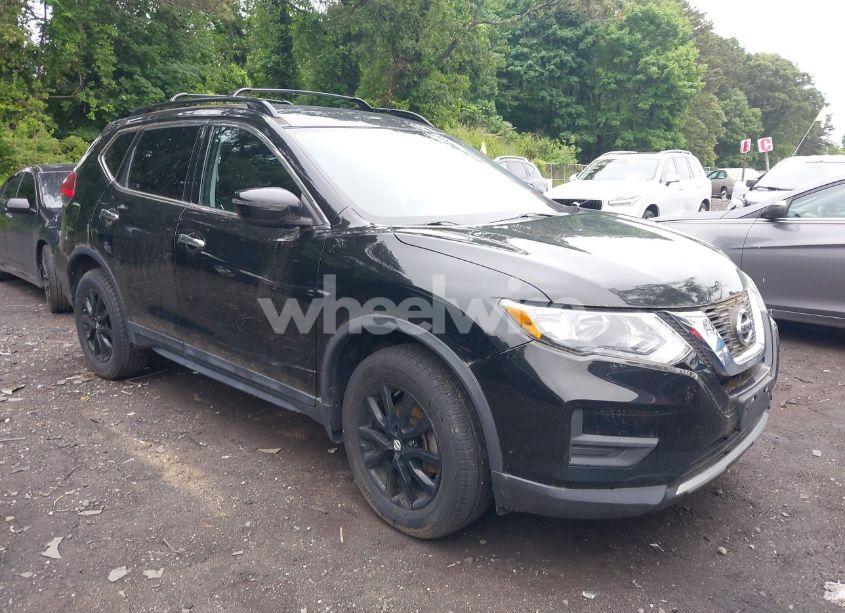 Photo 6 of 2017 Nissan Rogue SV (VIN 5N1AT2MV8HC824587)