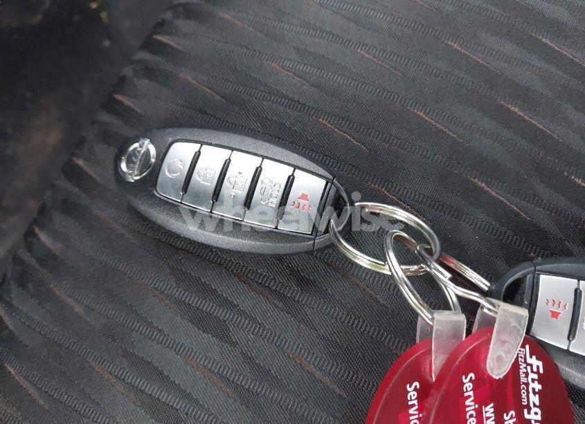 Photo 11 of 2018 Nissan Rogue SV (VIN 5N1AT2MV8JC724236)