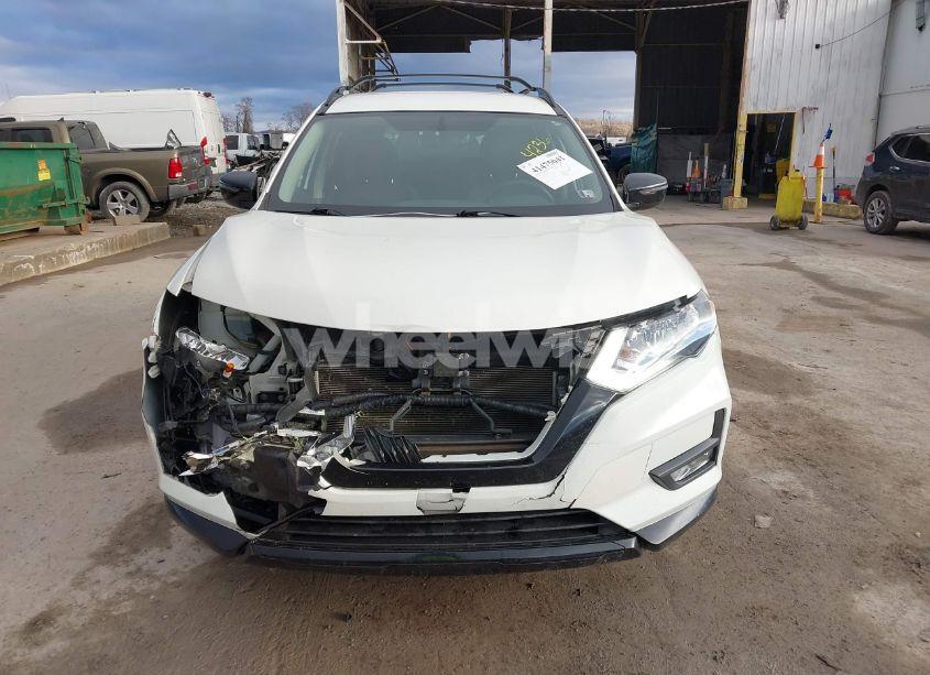 Photo 12 of 2018 Nissan Rogue SV (VIN 5N1AT2MV8JC724236)