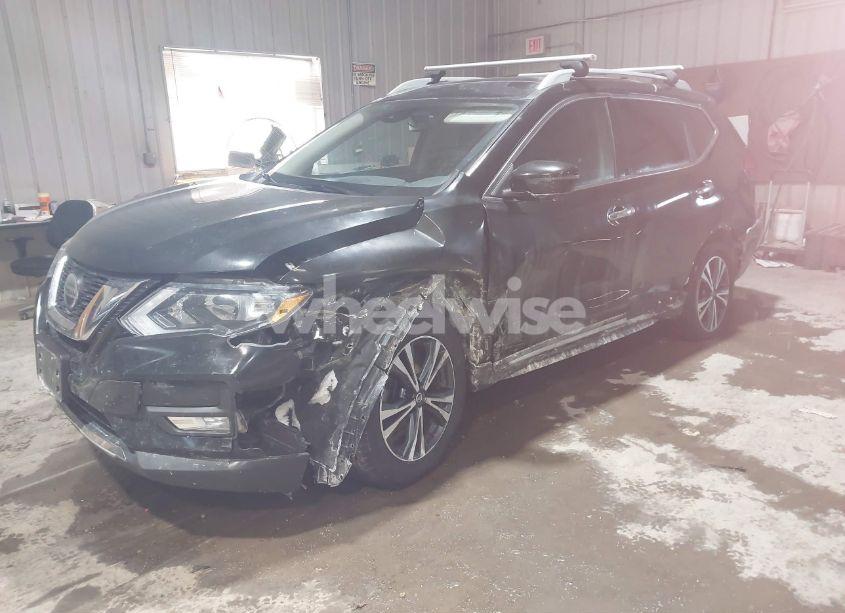 Photo 2 of 2018 Nissan Rogue SL (VIN 5N1AT2MV8JC728478)