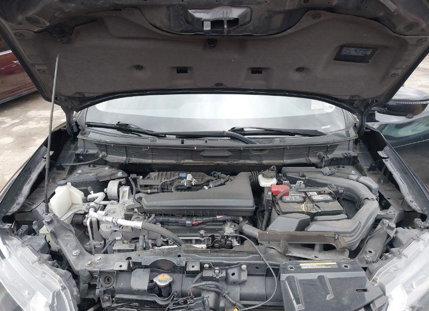 Photo 10 of 2018 Nissan Rogue SV (VIN 5N1AT2MV8JC755230)