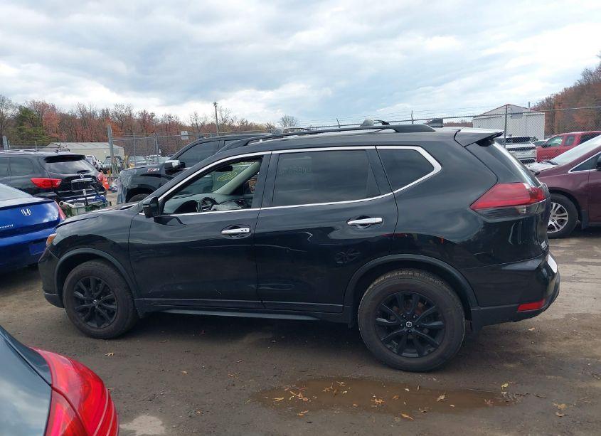 Photo 14 of 2018 Nissan Rogue SV (VIN 5N1AT2MV8JC755230)