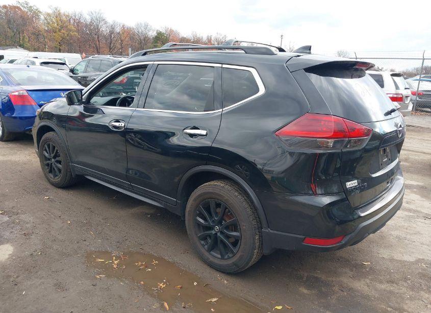 Photo 3 of 2018 Nissan Rogue SV (VIN 5N1AT2MV8JC755230)