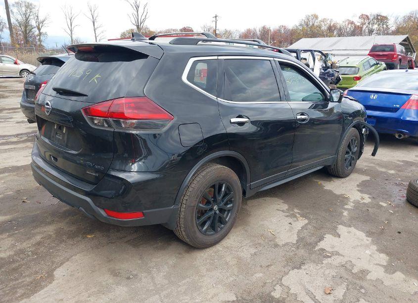Photo 4 of 2018 Nissan Rogue SV (VIN 5N1AT2MV8JC755230)
