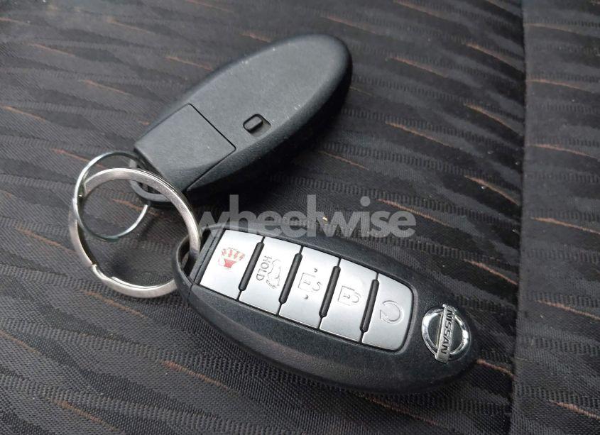 Photo 11 of 2018 Nissan Rogue SV (VIN 5N1AT2MV8JC769371)