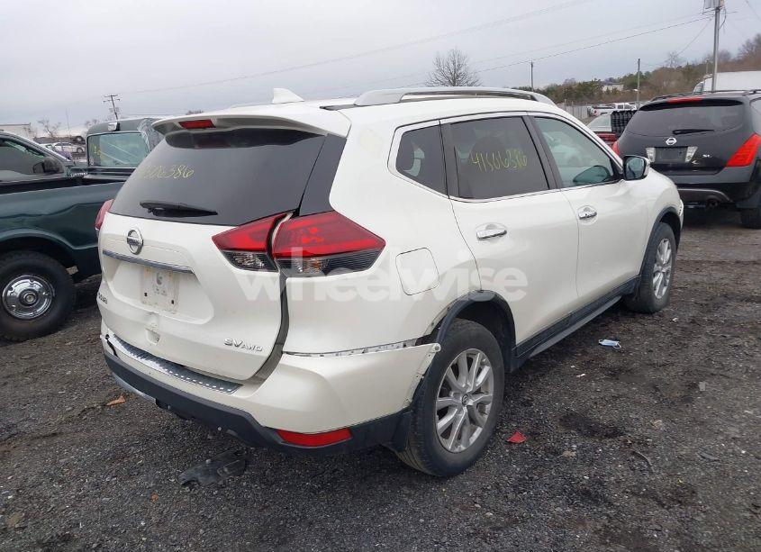 Photo 4 of 2018 Nissan Rogue SV (VIN 5N1AT2MV8JC769371)