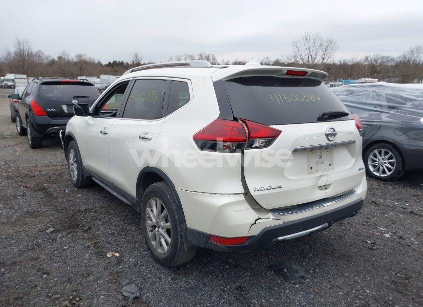 Photo 6 of 2018 Nissan Rogue SV (VIN 5N1AT2MV8JC769371)