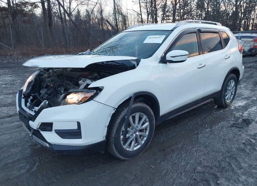 Photo 2 of 2018 Nissan Rogue SV/SL (VIN 5N1AT2MV8JC785389)