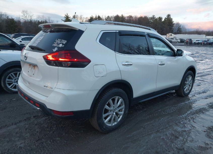 Photo 4 of 2018 Nissan Rogue SV/SL (VIN 5N1AT2MV8JC785389)