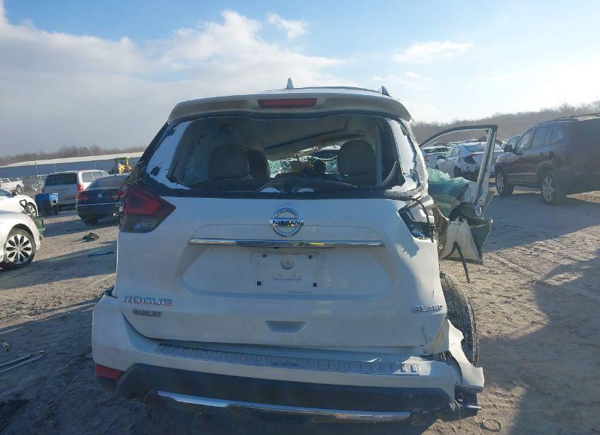 Photo 15 of 2018 Nissan Rogue SL (VIN 5N1AT2MV8JC802482)