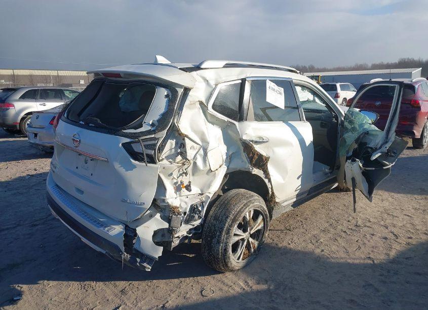 Photo 4 of 2018 Nissan Rogue SL (VIN 5N1AT2MV8JC802482)