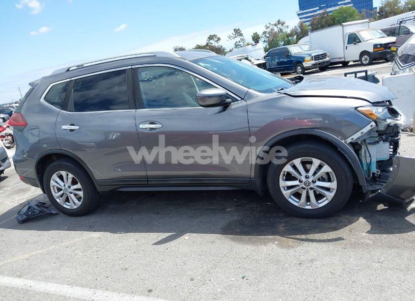 Photo 13 of 2018 Nissan Rogue S (VIN 5N1AT2MV8JC806984)