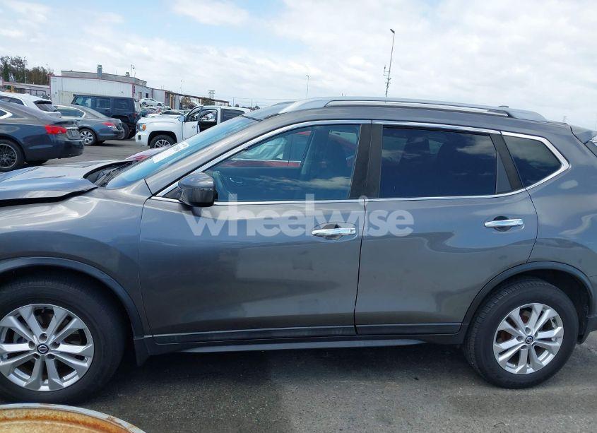 Photo 14 of 2018 Nissan Rogue S (VIN 5N1AT2MV8JC806984)