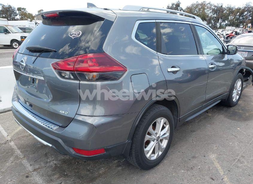 Photo 4 of 2018 Nissan Rogue S (VIN 5N1AT2MV8JC806984)