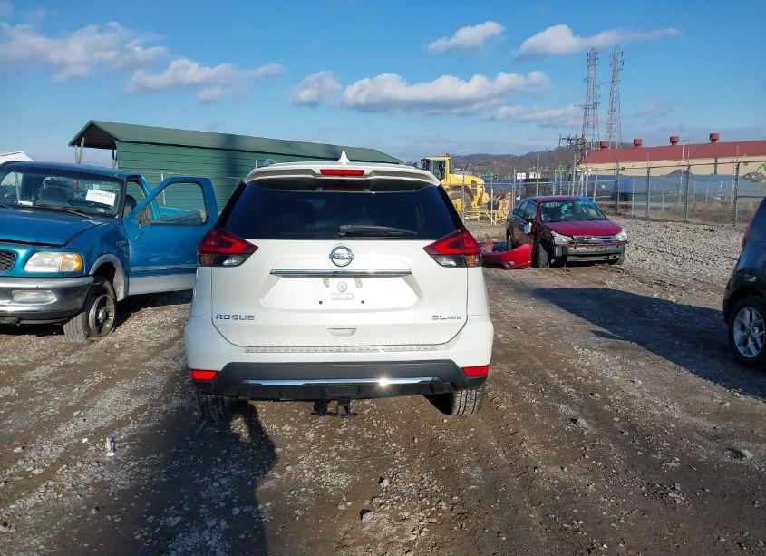 Photo 16 of 2018 Nissan Rogue SL (VIN 5N1AT2MV8JC822523)