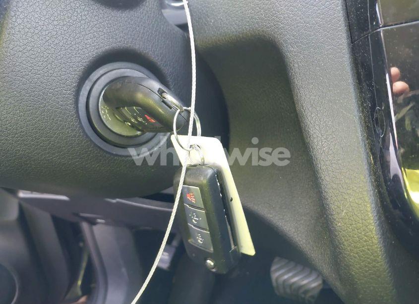 Photo 11 of 2018 Nissan Rogue S (VIN 5N1AT2MV8JC831223)