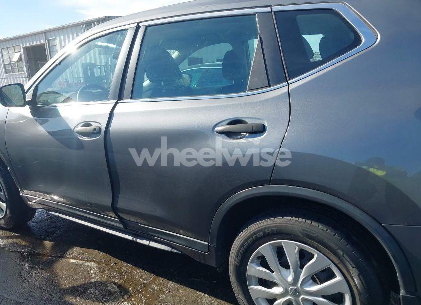 Photo 14 of 2018 Nissan Rogue S (VIN 5N1AT2MV8JC831223)