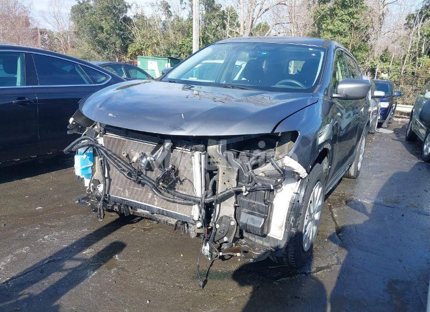 Photo 2 of 2018 Nissan Rogue S (VIN 5N1AT2MV8JC831223)