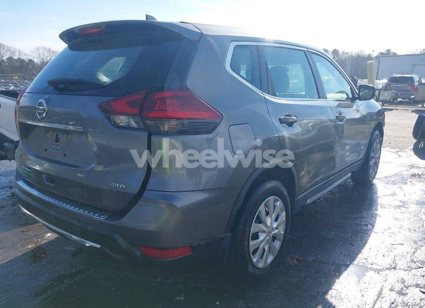 Photo 4 of 2018 Nissan Rogue S (VIN 5N1AT2MV8JC831223)