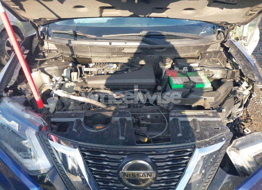 Photo 10 of 2018 Nissan Rogue SV (VIN 5N1AT2MV8JC836180)