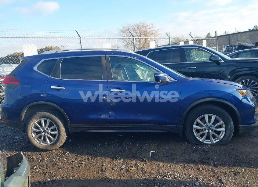 Photo 14 of 2018 Nissan Rogue SV (VIN 5N1AT2MV8JC836180)